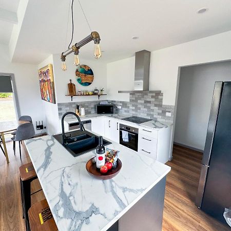Luxury Holiday Unit 8Min Walk To Town Center With Boat Parking Mallacoota Exteriör bild